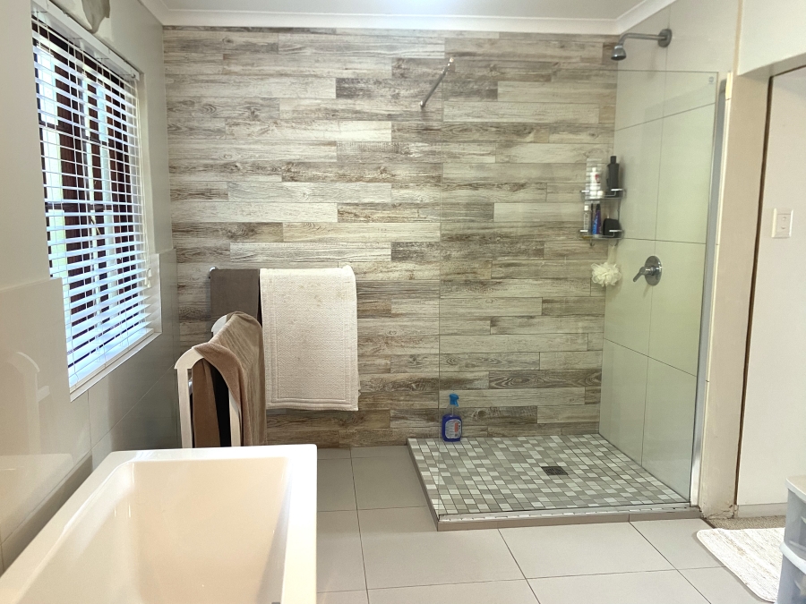 2 Bedroom Property for Sale in Hunters Home Western Cape
